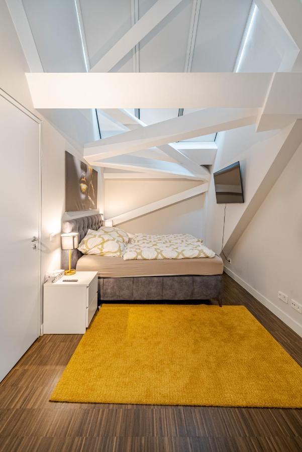 Luxus Penthouse Am Kurfuerstendamm Berlin Bagian luar foto